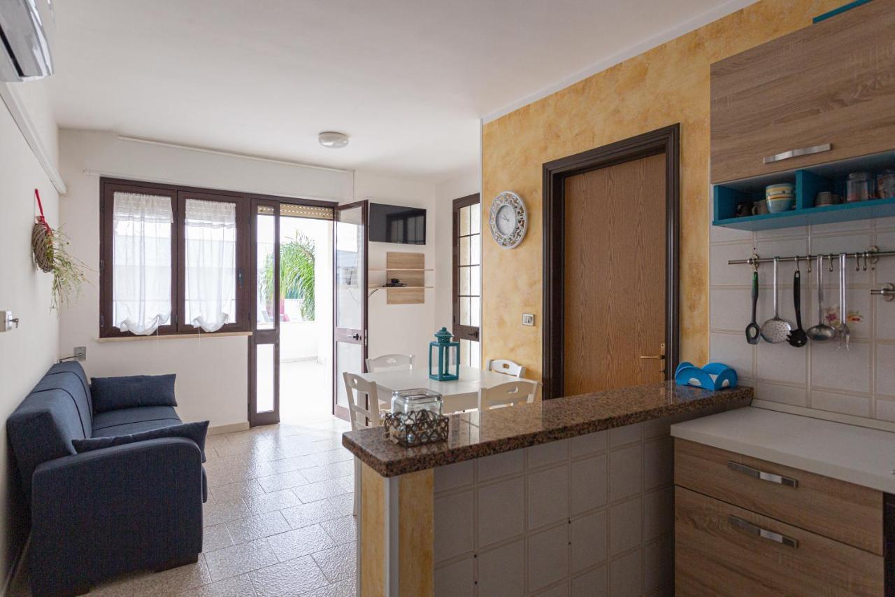 Appartamento A 150 M Dal Mare Climatizzato Con Bellissimo Patio Esterno Torre Pali Dış mekan fotoğraf